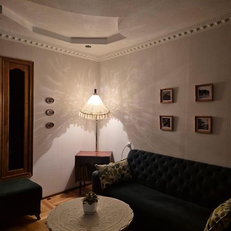 Jacquard Apartment In The Centre Of Kutaisi Bagian luar foto